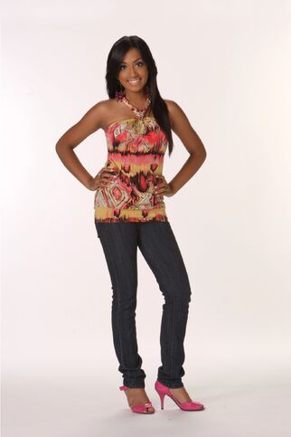 File:Alli Season 8.jpg