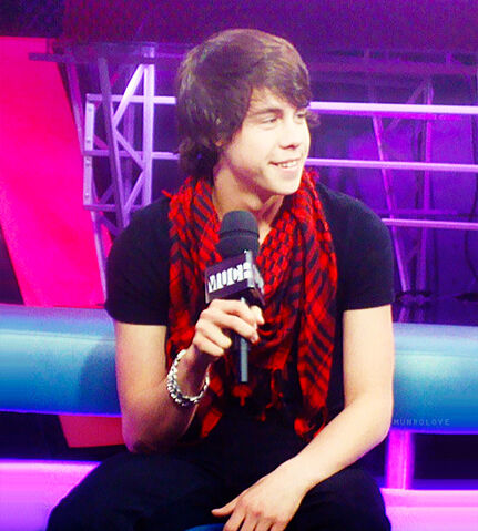 File:Tumblr lv150pEAPb1qd0tcho1 500.jpeg