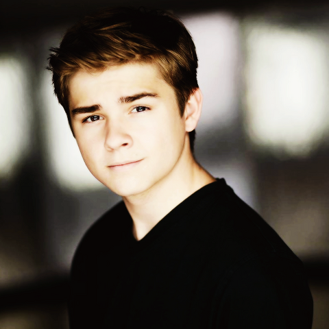 File:Dylan Everett Infobox Edit.png