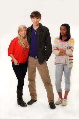 File:Jenna-K-C-and-Marisol-degrassi-kc-23239829-467-700.jpg