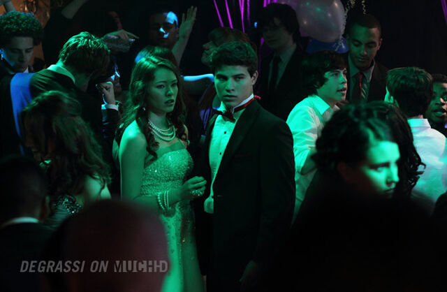 File:Degrassi-episode-1129-05 (1).jpg
