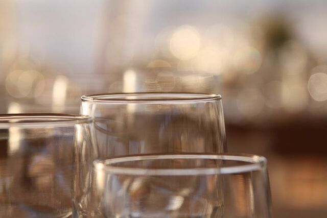 File:Glasses1.jpg
