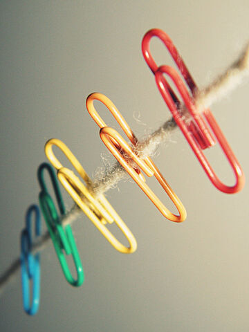 File:Paper clips by eibhilinnn.jpg