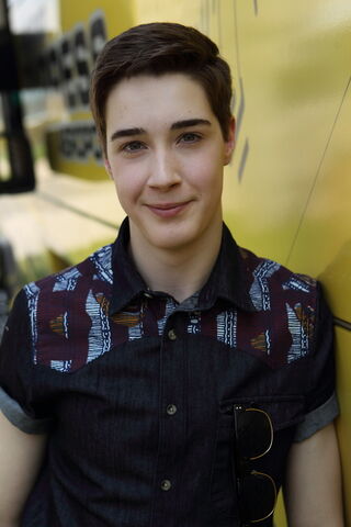 File:Tumblr mq5afqIm5e1r5uoxco1 500.jpg