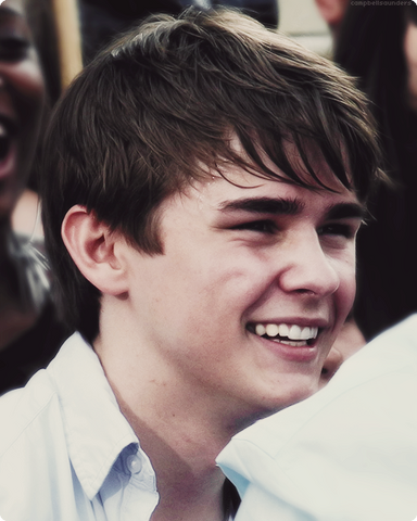 File:Dylan Evz.png