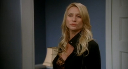 File:5x19 - Edie opens up.jpg