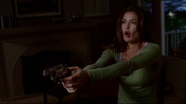File:Susan with gun.jpg
