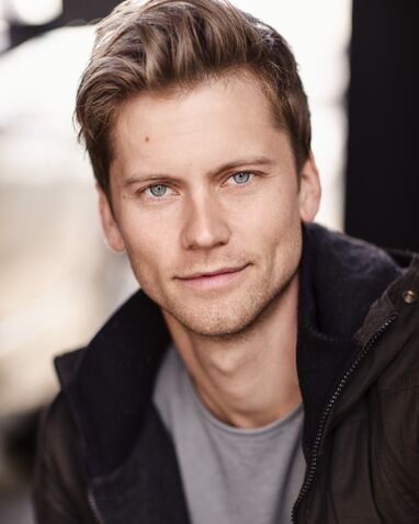 File:Tim Phillips.jpg