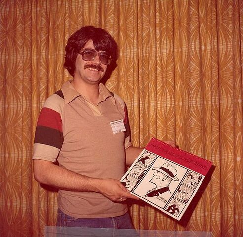 File:Max Allan Collins (1982).jpg