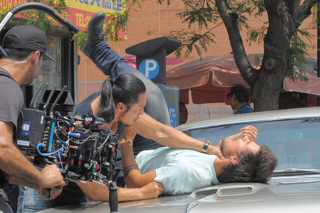 File:Taylor+Lautner+Tracers+Films+NYC+spRDMl3C9EOx.jpg