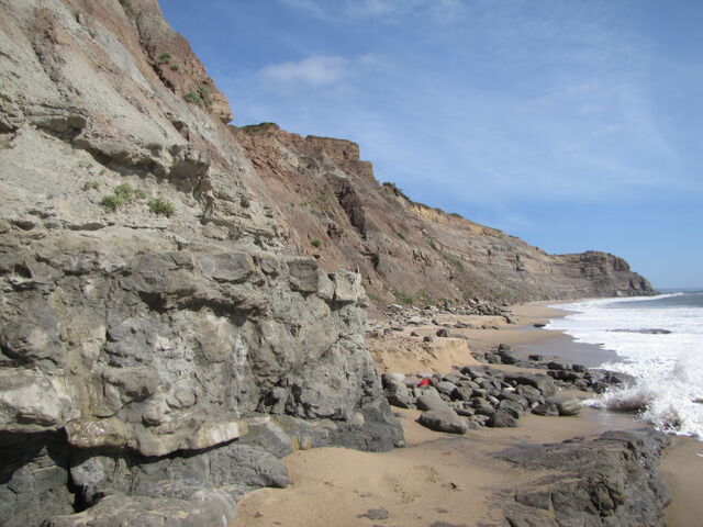 File:Lourinhã Formation.jpg
