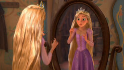Rapunzel crown by zaiyuri-d3glz63