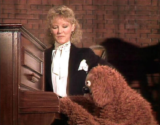 File:Rowlf and Petula Clark.jpg