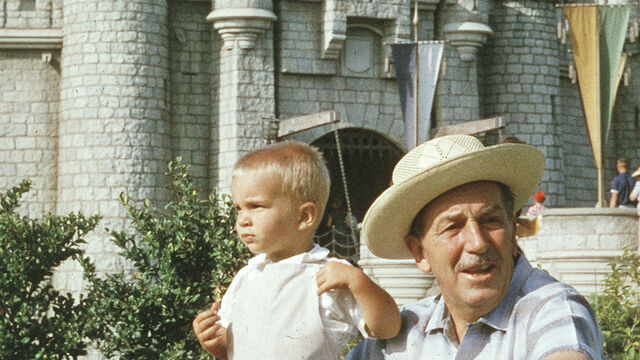 File:1000509261001 1823848967001 BIO-Biography-27-Hollywood-Directors-Walt-Disney-115954-SF.jpg