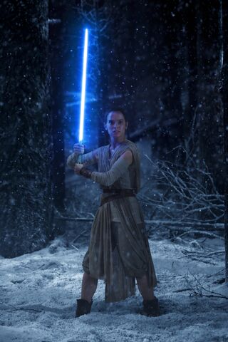 File:Rey Saberstance.jpg