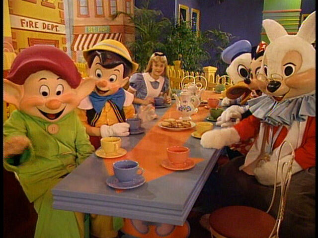 File:TheHouseMeetsTheMouse.jpg