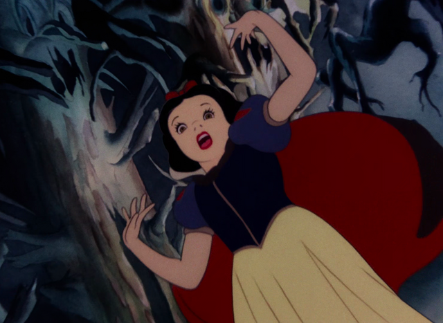 File:Snow White running.png