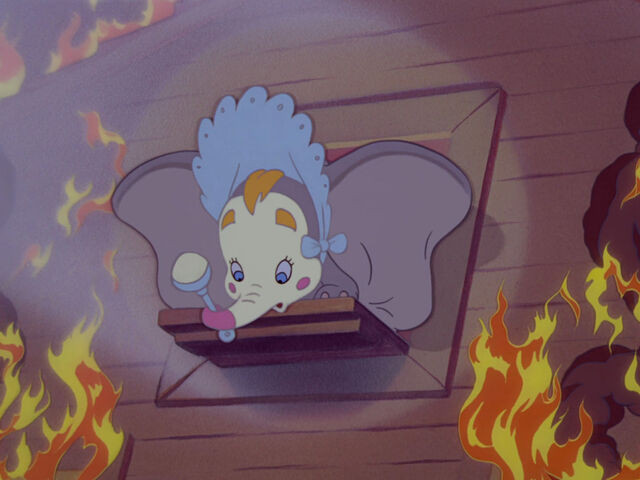 File:Dumbo-disneyscreencaps.com-4037.jpg