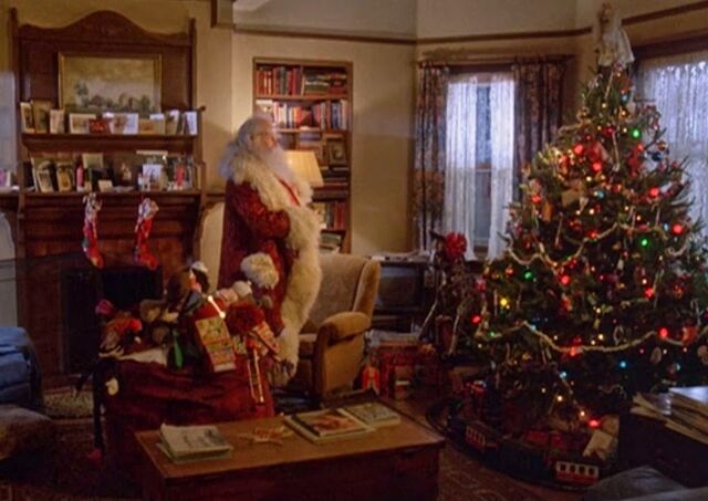 File:635844394339318181-1479028858 one20magic20christmas20disney20Santa20claus20christmas20morning.jpg