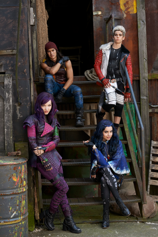 File:Cast of Descendants image.png