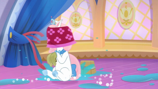 File:Helping Hooves-036.jpg
