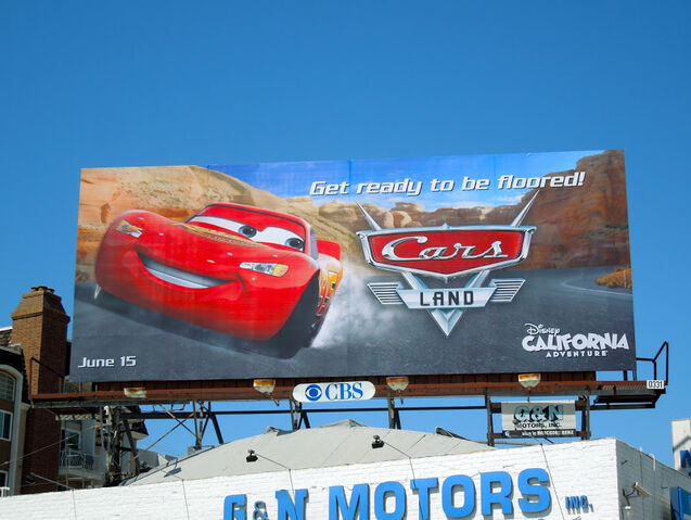 File:Lightning McQueen racing.jpg