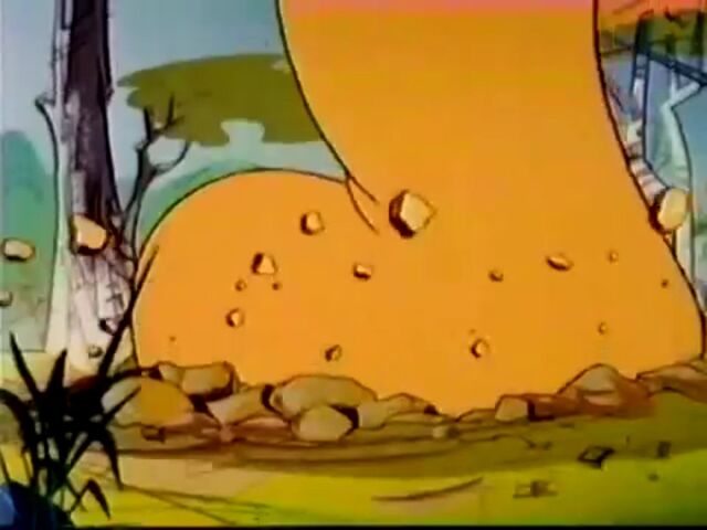 File:Pooh gigantic foot.jpg