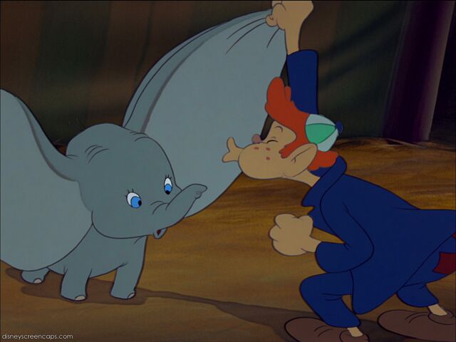 File:Dumbo-disneyscreencaps com-1923.jpg