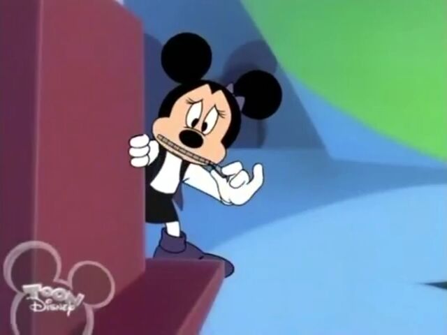 File:Minnie zips up.jpg