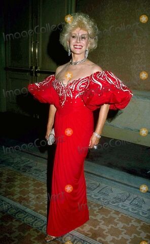 File:Eva in red dress.jpg