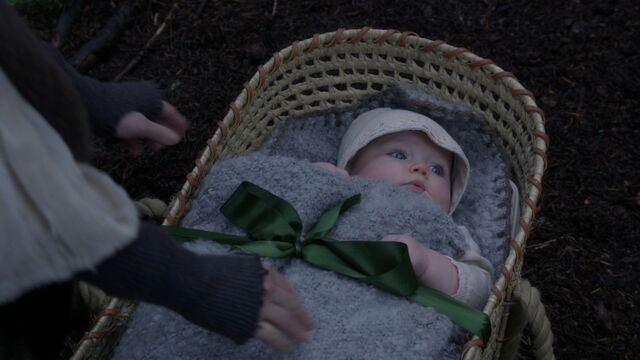 File:Once Upon a Time - 3x18 - Bleeding Through - Baby Zelena.jpg