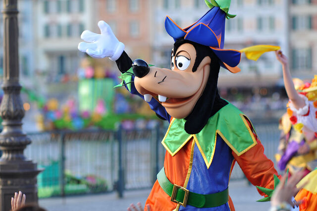 File:Disney sea dancers goofy.jpg
