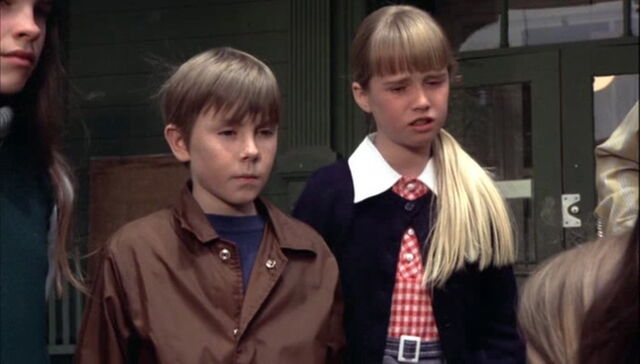 File:Escape-to-witch-mountain-disneyscreencaps.com-898.jpg