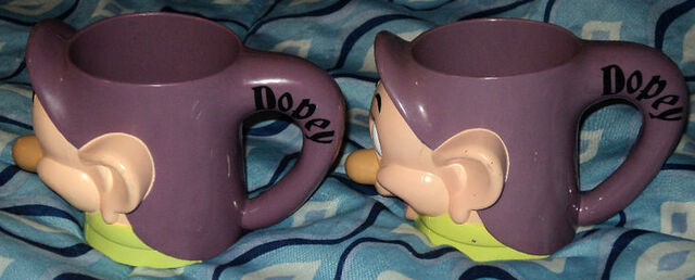 File:Wrldicedopmugs2.jpg