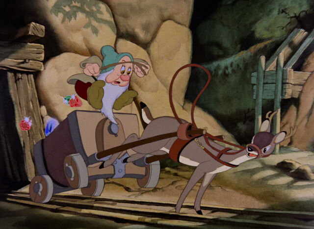File:Snow-white-disneyscreencaps.com-2378.jpg
