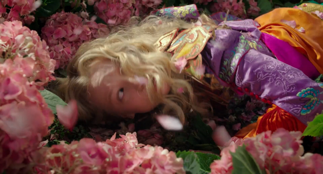 File:Alice Through The Looking Glass! 156.png