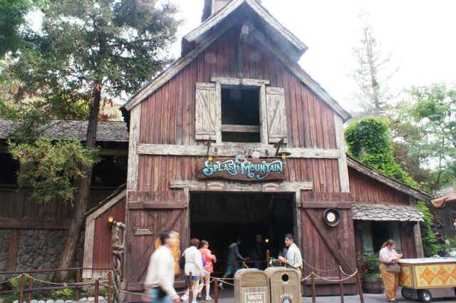 File:Disneyland-SplashMountain.jpg