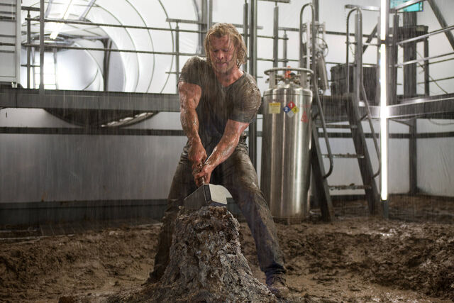 File:Thor grabs Mjolnir.jpg