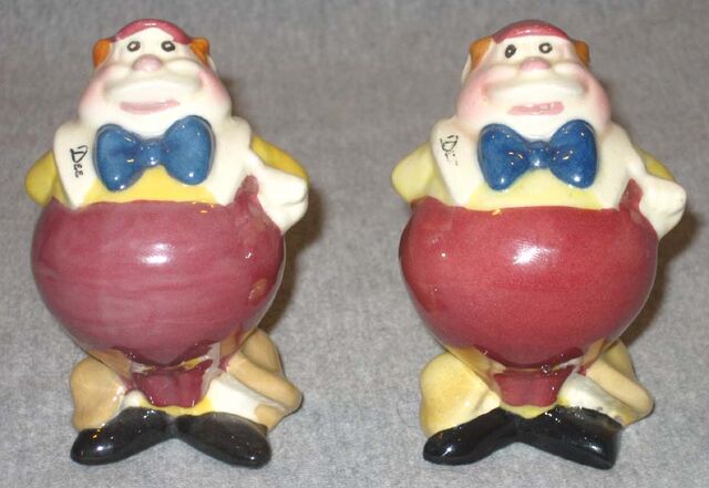 File:Shaw tweedles 640.jpg