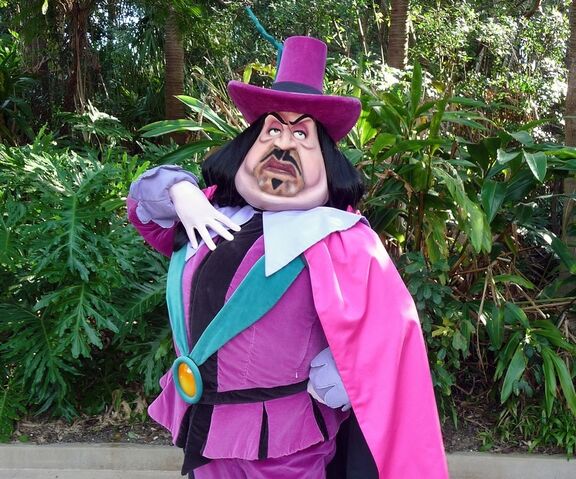 File:Ratcliffe Disneythemeparks.jpg