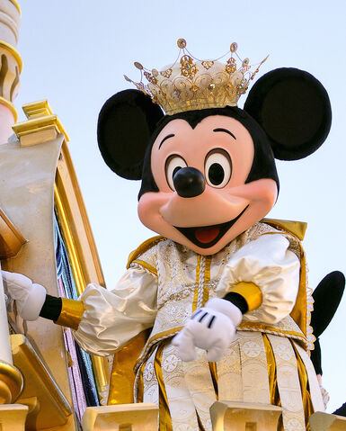File:MickeyParadeOfDreams.jpg