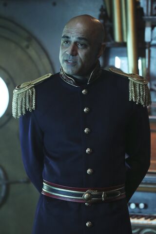 File:Once Upon a Time - 6x06 - Dark Waters - Photgraphy - Captain Nemo 3.jpg