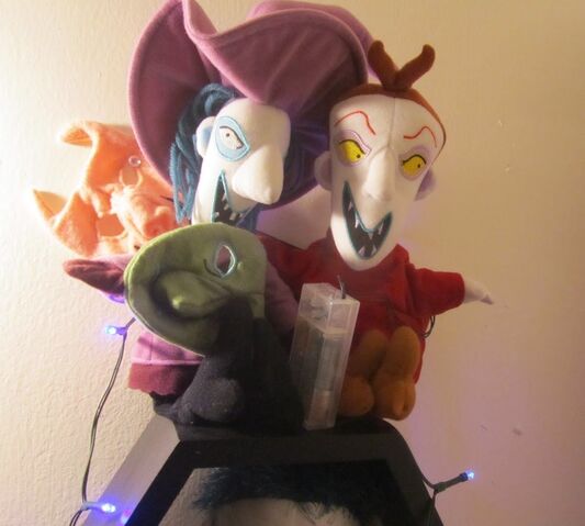 File:LockShockPlush2.jpg