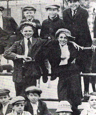 File:WaltDisney1912.jpg