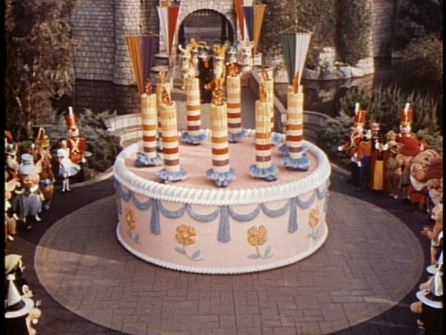 File:DL 10th anniversary cake.png