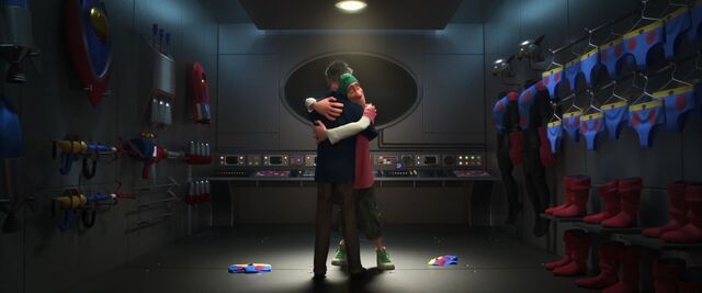 File:FredandhisFatherhugs.jpg