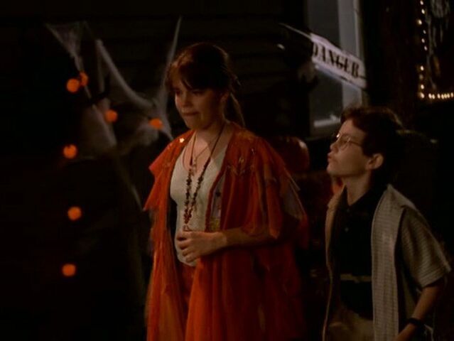 File:Halloweentown-disneyscreencaps.com-2555.jpg