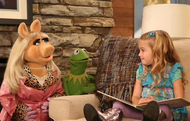 File:Kermit piggy and charlie.png