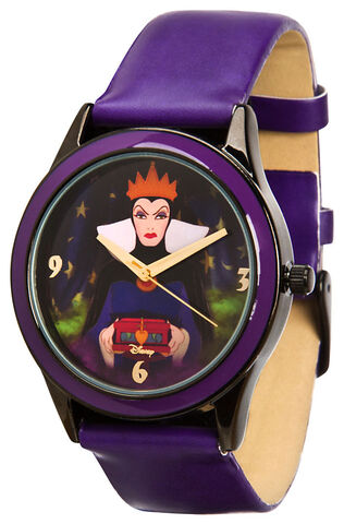 File:2013EvQnWatch.jpg