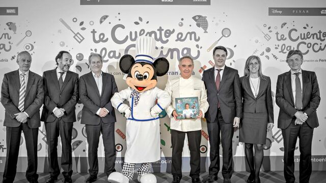 File:MickeyandFerránAdriá.jpg